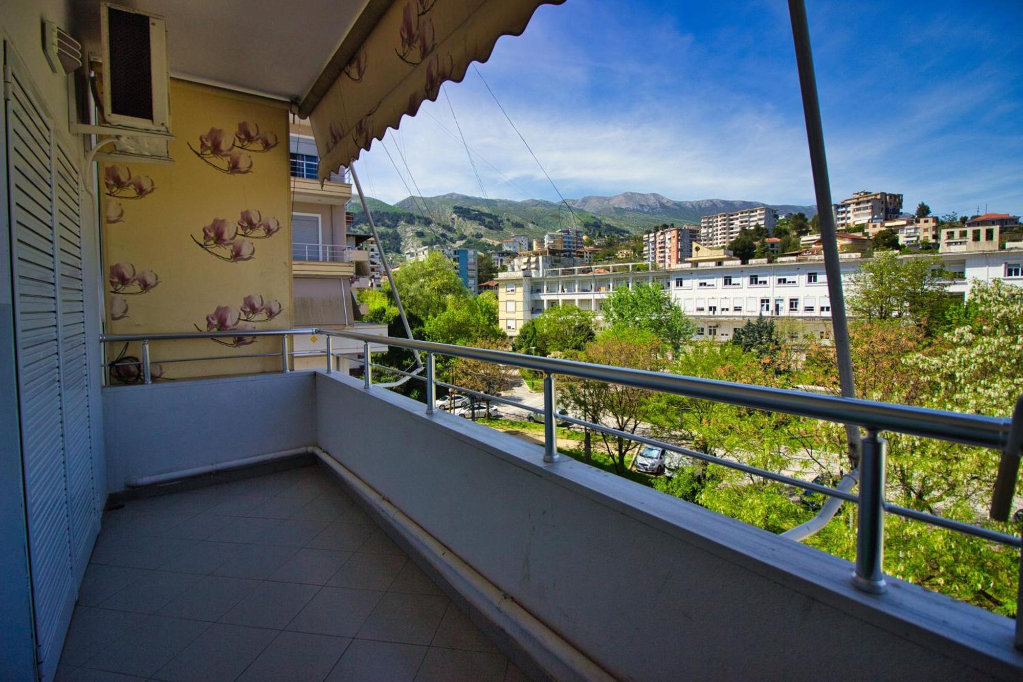 Apartament Duzgo Gjirokaster Exterior photo